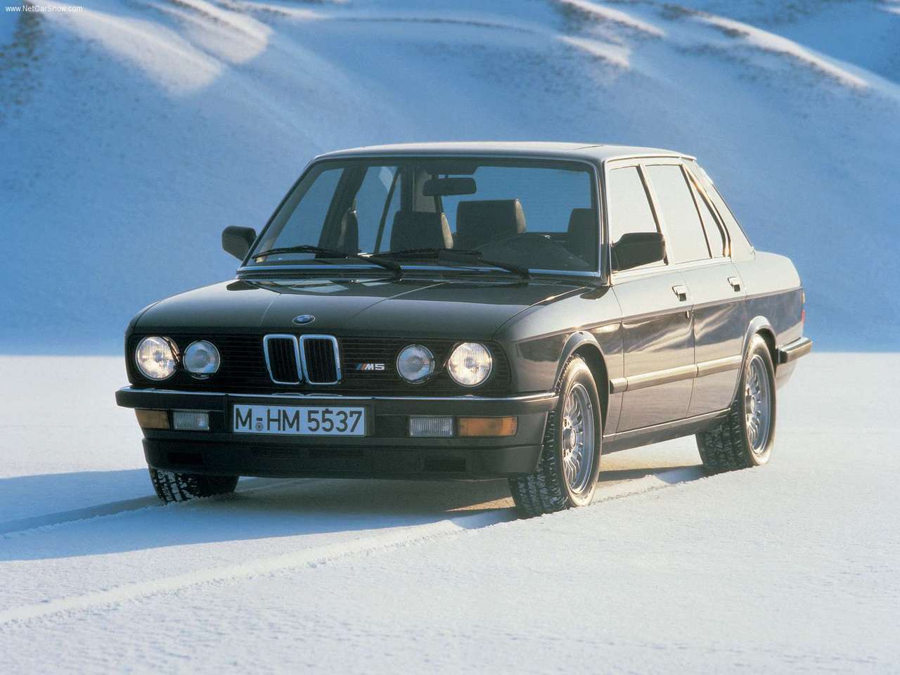 1112 BMW M5