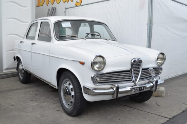 129 Alfa Romeo Giulietta TI scaled