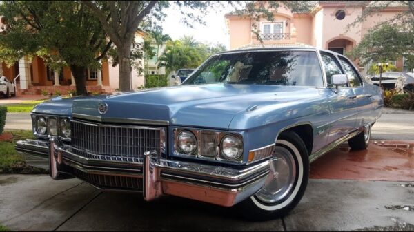1421 Cadillac Fleetwood Sixty Special