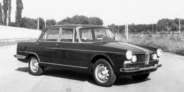 146 Alfa Romeo 2600 berlina