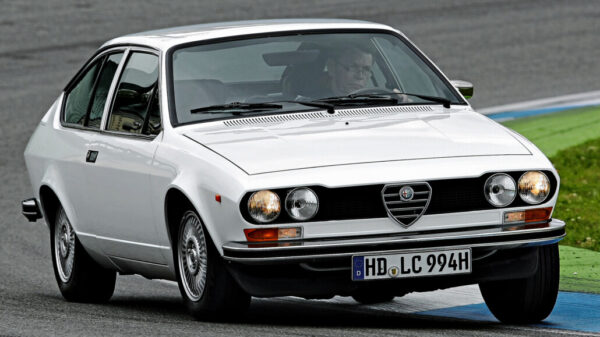 223 Alfa Romeo Alfetta GT