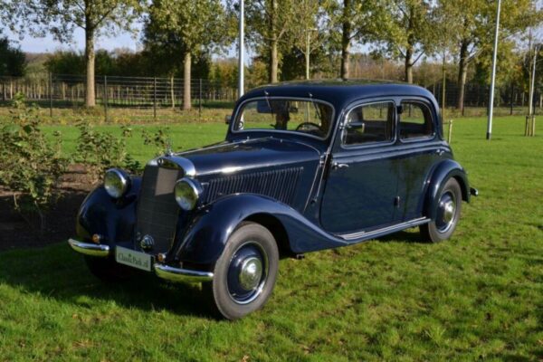 4197 Mercedes 170V