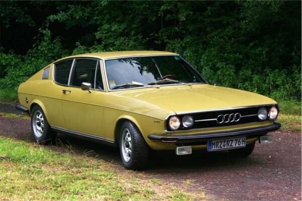 571 Audi 100 Coupe S